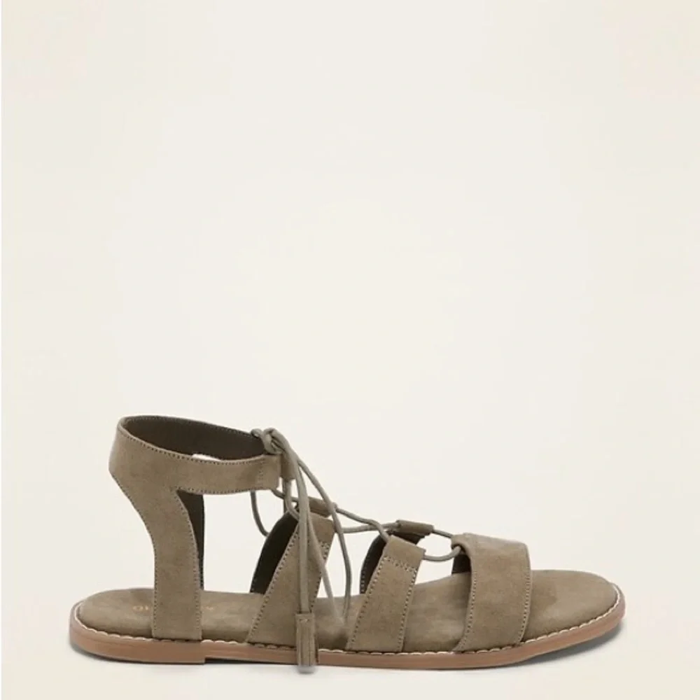 FAUX SUEDE OLD NAVY FLAT WOMENS GLADIATOR SANDALS SIZE 8 BOHEMIAN SUMMER